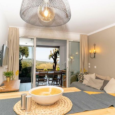 Les Restanques Apartment Grimaud Exterior photo